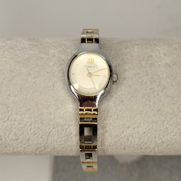 ⌚️ Timex Women's Watch - Picture 1 of 8